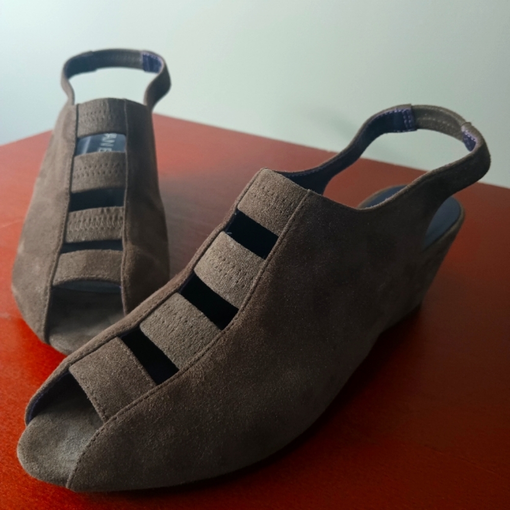 VANELi Suede peep toe brown wedge shoes size 6.5M